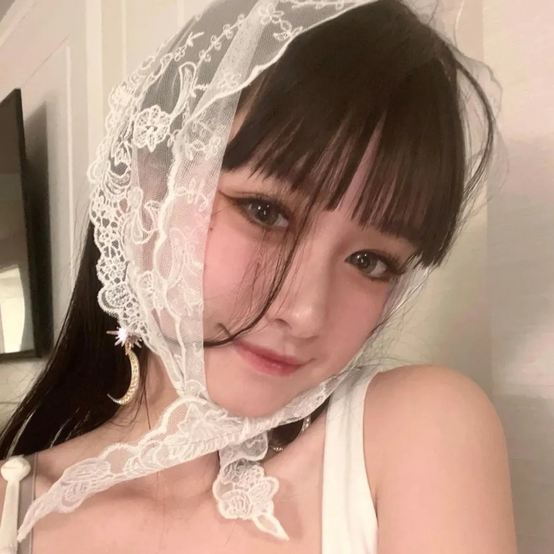 面对我